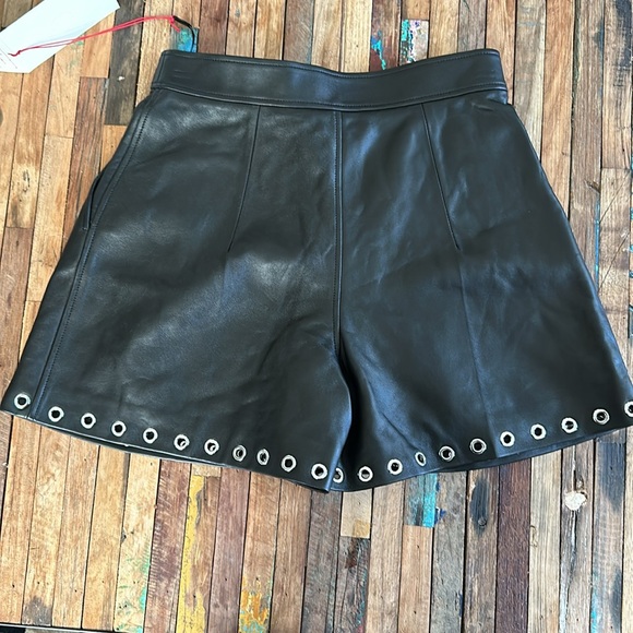 Alexander McQueen eyelet-embellished leather shorts Sz 44 **NWT** - Picture 13 of 15